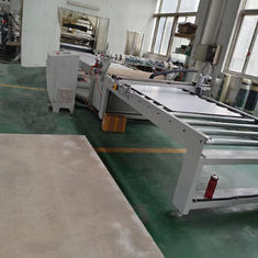 Filmlaminiermaschine Gesamtgröße 6000*2500*1800mm Rückwicklungsgeschwindigkeit 0-100m/min