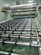 1-20m/Min Beförderungsgeschwindigkeit Filmlaminationsmaschine 500mm Länge 0-1320mm Arbeitsbreite Für Acryl-Kunststoffplatten