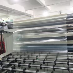 Kompakte UV-LED-Transferbeschichtungsanlage für umweltfreundliche Oberflächen auf Holzverbundplatten