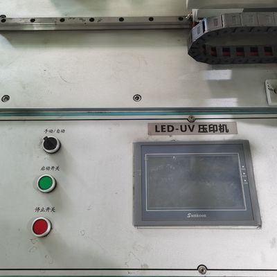 UV-Beschichtungs-Produktionslinie UV-Rebossing durch UV-Klebstoff für Glasakrylbleche