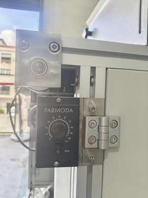 Erreichen Sie die Geschwindigkeit der UV-Härtung Maschine mit unserem 1HP Desheng Motor-Übertragungssystem 5-20m/min Geschwindigkeit