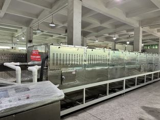 Nachhaltige Fertigung Umweltbewusstes Design 14-stufige Mikrowellen-Trocknungsmaschine für Zellstoff-Meeresfrüchte