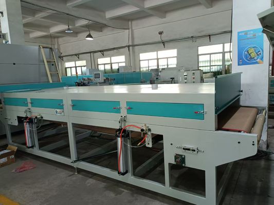 Hochgeschwindigkeits-Infrarot-Tunnel-Trocknungs-Ofen für die Zellstoffformung.