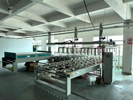 Maschine zur Beschichtung von Zellstoffformungen Automatische Spin-Beschichtungslinie Ideal für die Beschichtung von geformten Faserprodukten