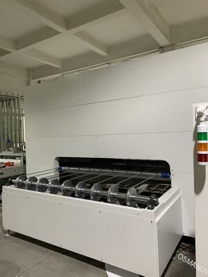 Präzisionsmaschine für 360°-interne Sprühbeschichtung für die Zellstoffformung von Industriebehältern und Möbelkomponenten - anpassbare Beschichtungsdicke von 5 bis 50 Mikrometer