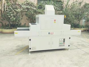 ISO9001 Wärmeableitungs-Licht-Förderer-kurierende UVmaschine 380V 50HZ