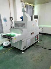 ISO9001 Wärmeableitungs-Licht-Förderer-kurierende UVmaschine 380V 50HZ