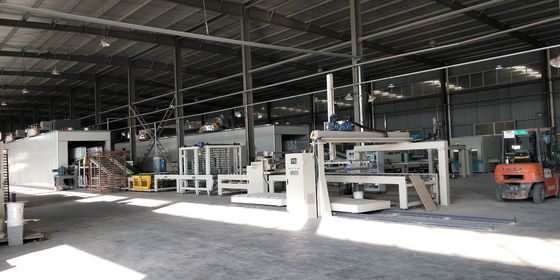 Ultraschallspray-Anstrichsystem/Laden, Maschine entladend