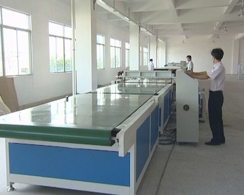 Hochpräzisionsmaschine zur Vorhängebeschichtung mit Farbdosis 60~200 G/m2