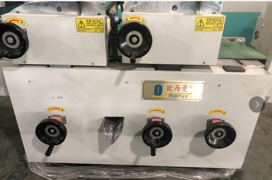 Geräuschpegel ≤ 75 dB Maschine zur Herstellung von Förderrollen mit maximaler Beschichtungsdicke 0,2-8 mm