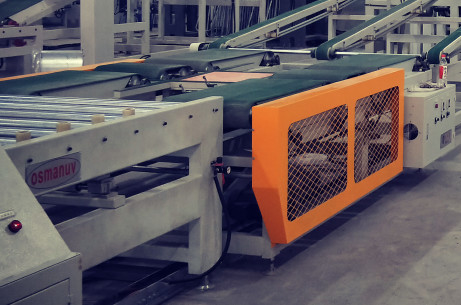 90 Grad automatische beschichtende UVmaschine für Zement-Holzfaserplatte drehend