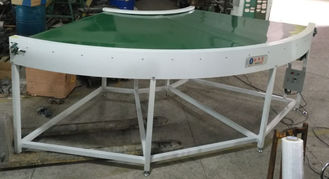 Maschine mit Servomotor, PLC-gesteuertem Förderband Kapazität 50 kg/h