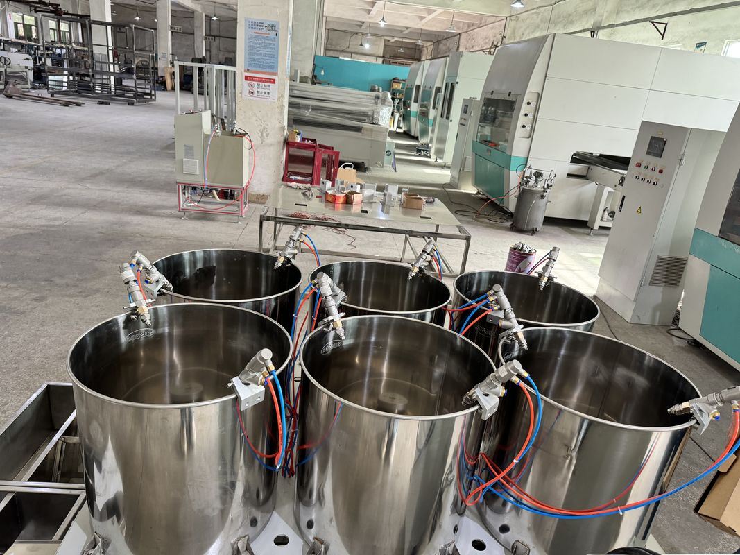 Hochgeschwindigkeits-Spin-Beschichtungssystem für Geschirr. Massenproduktion Innenbeschichtung.