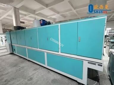 Kontinuierliche Excimer-Soft-Touch-Beschichtungslinie für Holz und Platten mit 172 nm