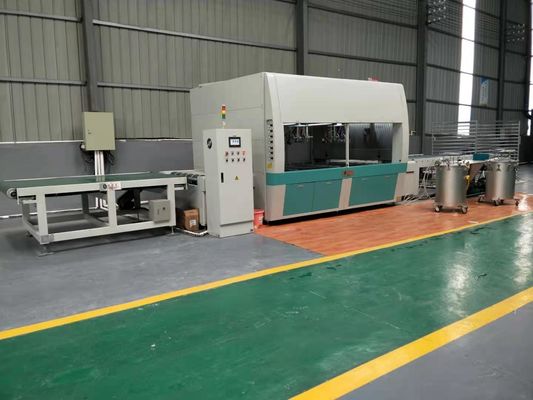 Sprühfarbe Halbautomatische Füllmaschine Fortgeschrittene Technologie für eine überlegene Beschichtung Mit der Sprühbeschichtung Maschine